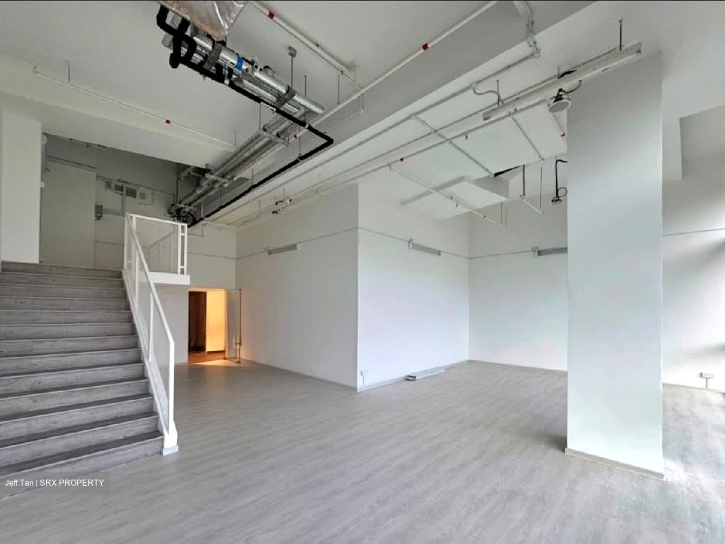 Woods Square (D25), Office #623049301